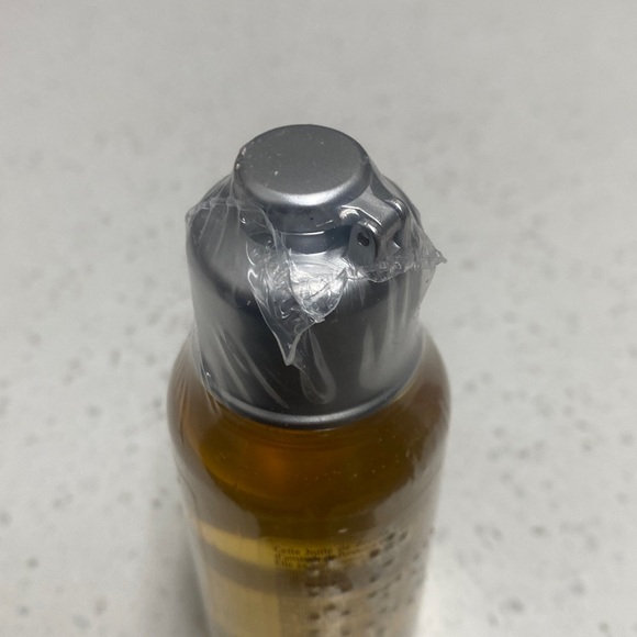 5/$25 L'Occitane Almond Shower Oil Mini - Picture 3 of 3